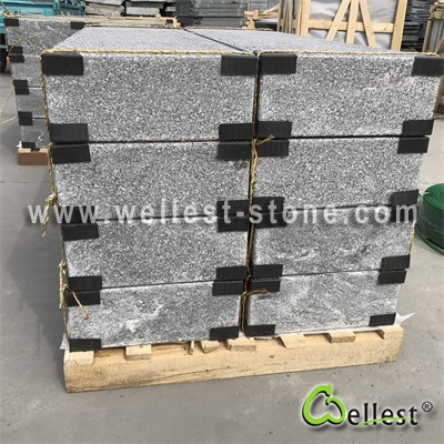 G302 Santiago Grey Granite Flamed Kerbstone Post