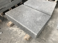 G684 Dark Granite Basalt Solid Stone Block Step