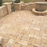 L727 Yellow beige limestone tumbled old looking solid block and cobbles for entance and garden